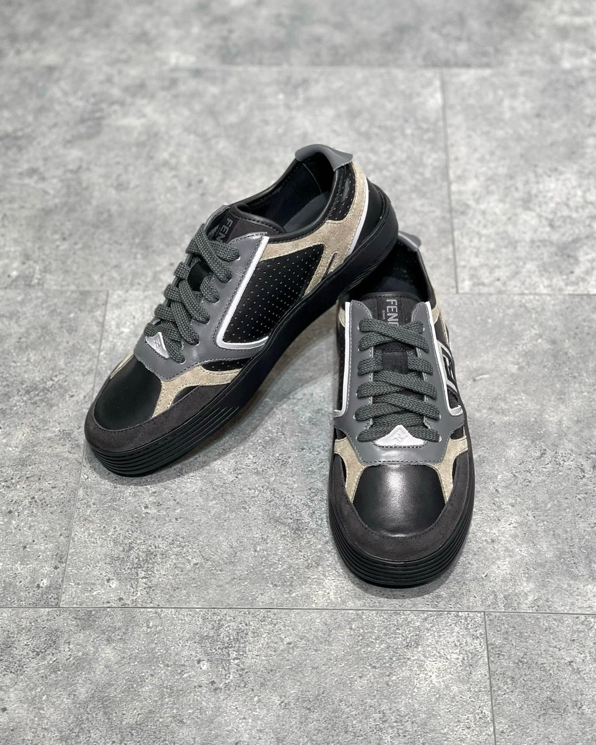 FEN Sneakers