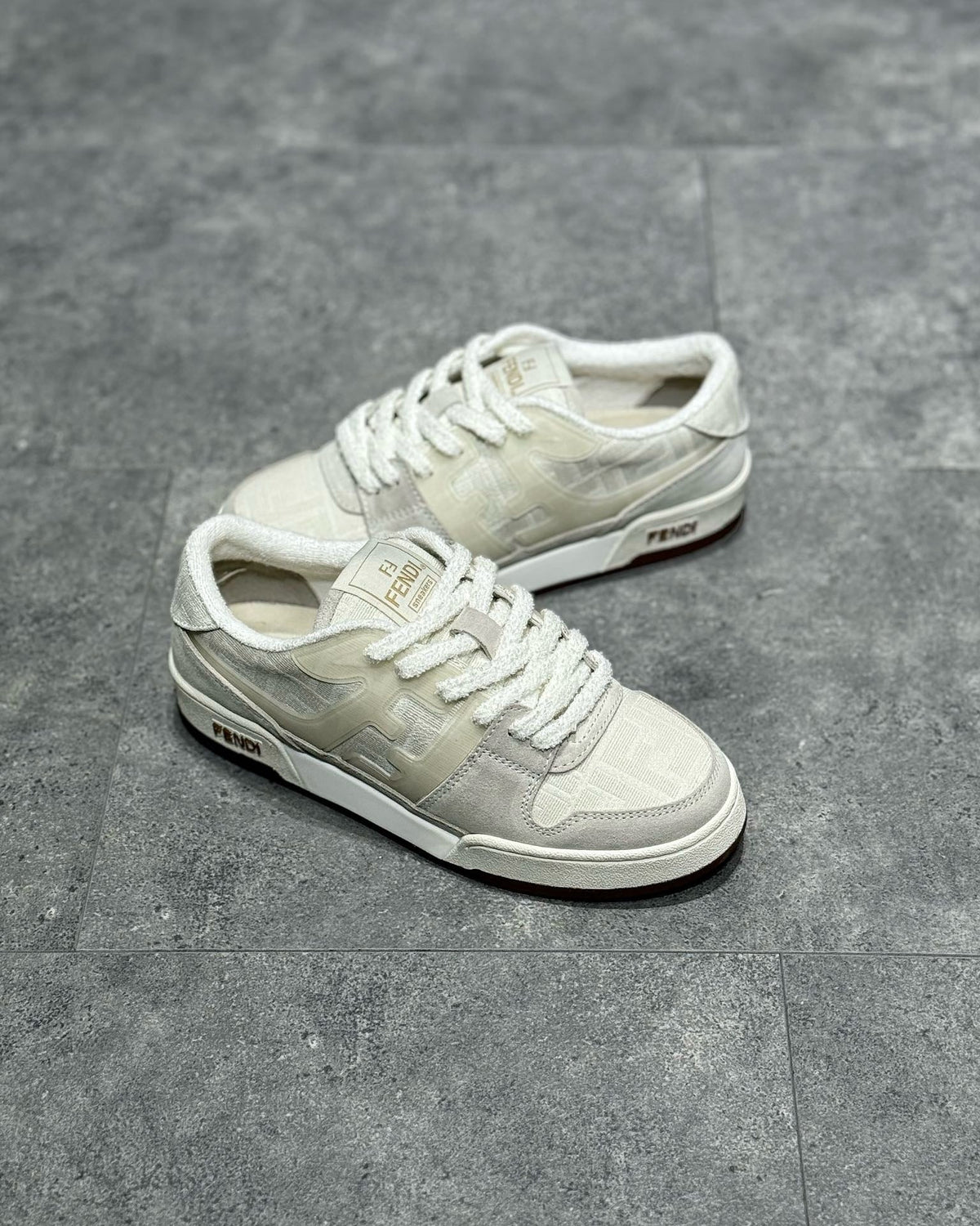 FEN Sneakers