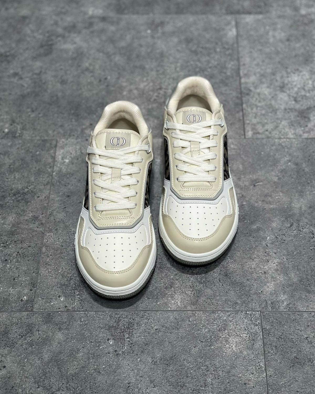 DIO Sneakers