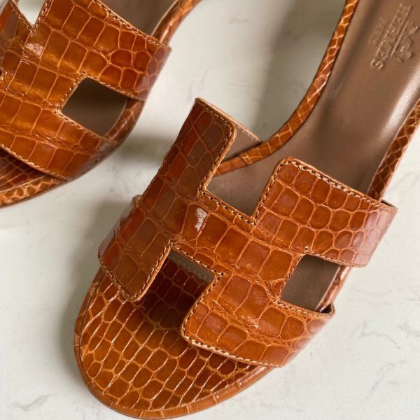 HERM Oasis Sandals In Brown Shiny Niloticus Crocodile