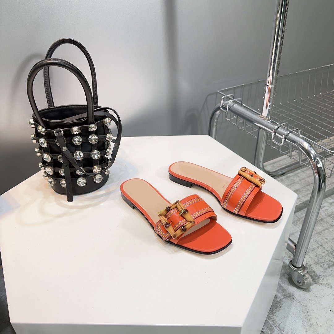 GG BAMBOO BUCKLE FLAT SANDALS ORANGE
