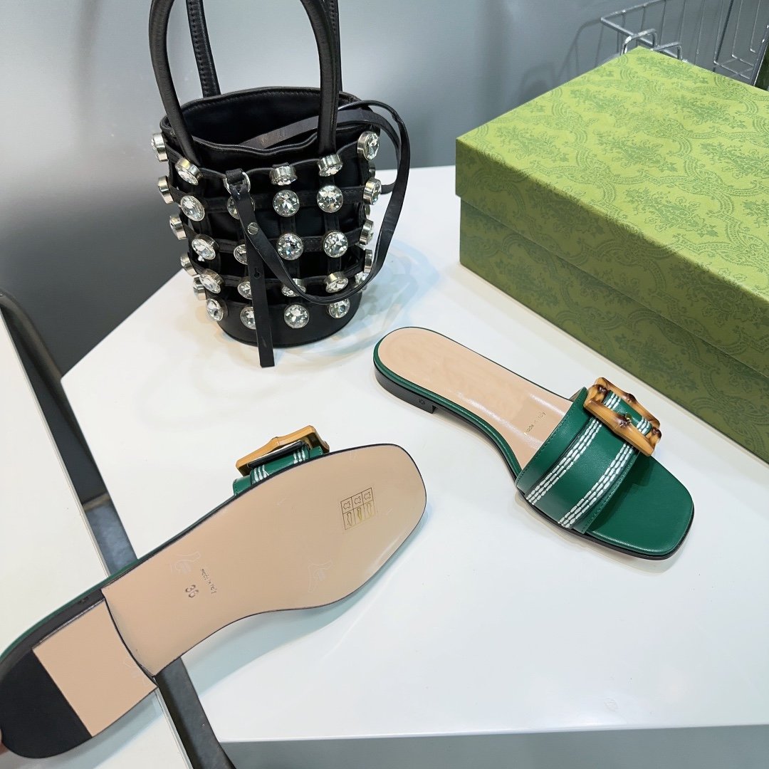GG BAMBOO BUCKLE FLAT SANDALS GREEN