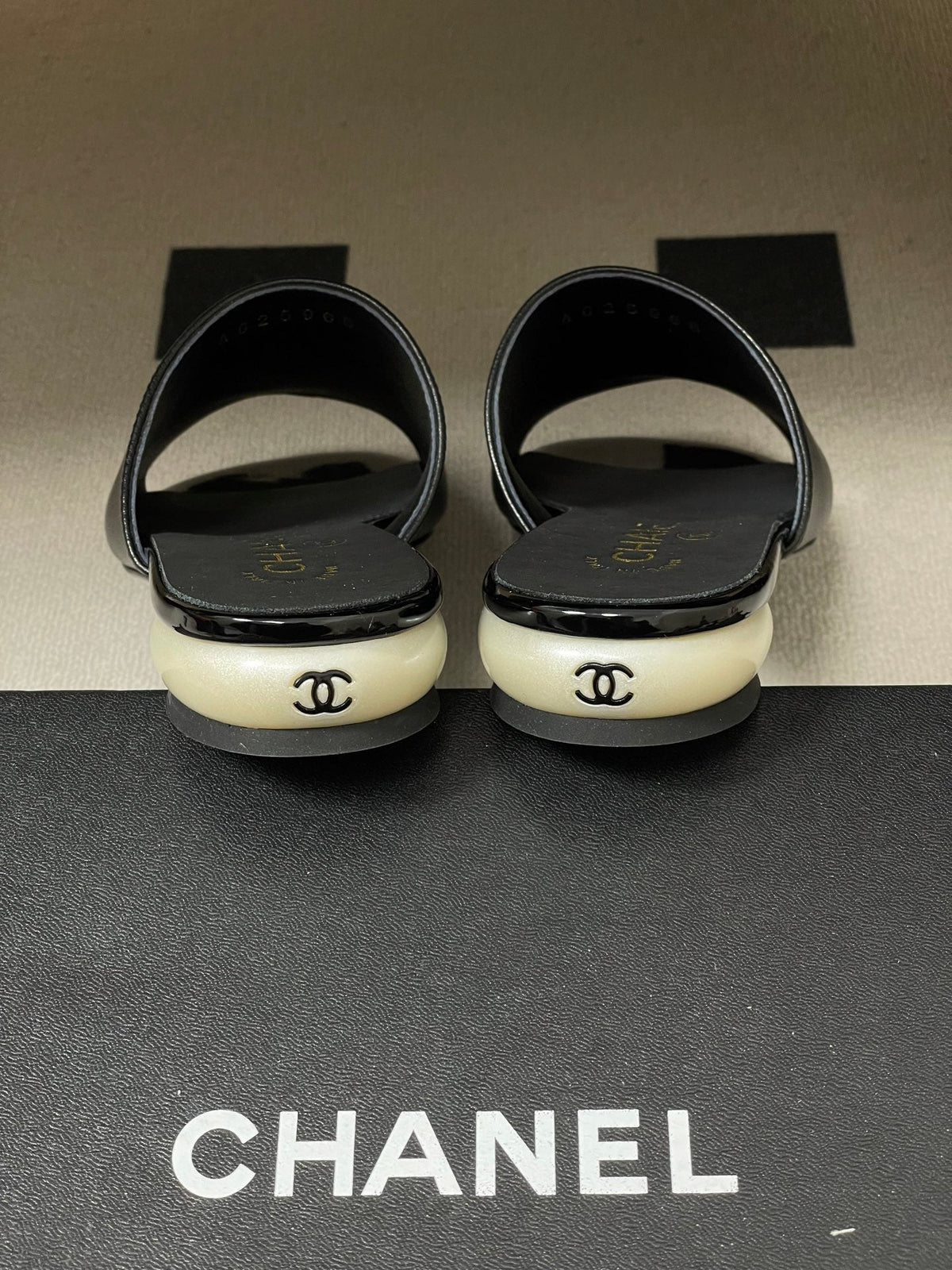 CC 2026 Pearl Flat Sandals Sheepskin Double C Logo