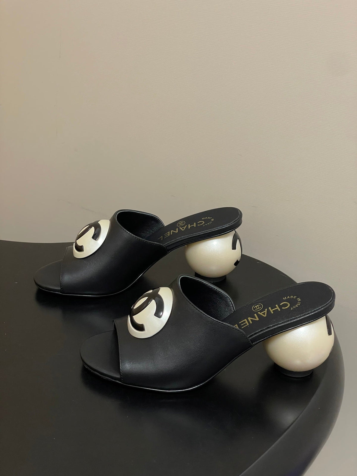 CC 2026 Pearl Heel Sandals 70 Double C Buckle Sheepskin