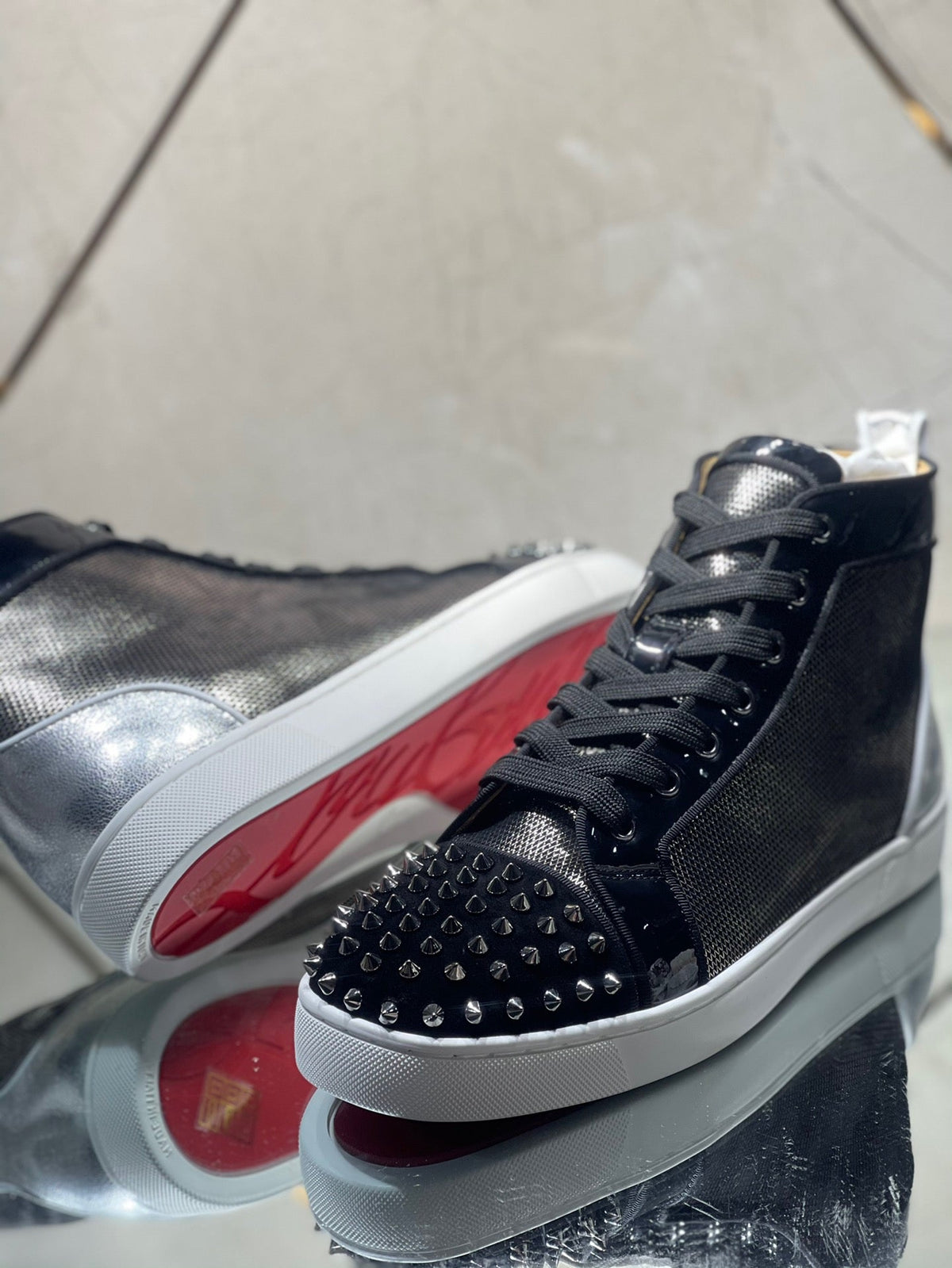 Sneakers & Shoes