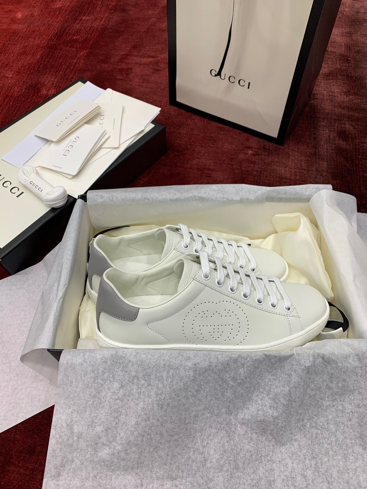 Sneakers & Shoes