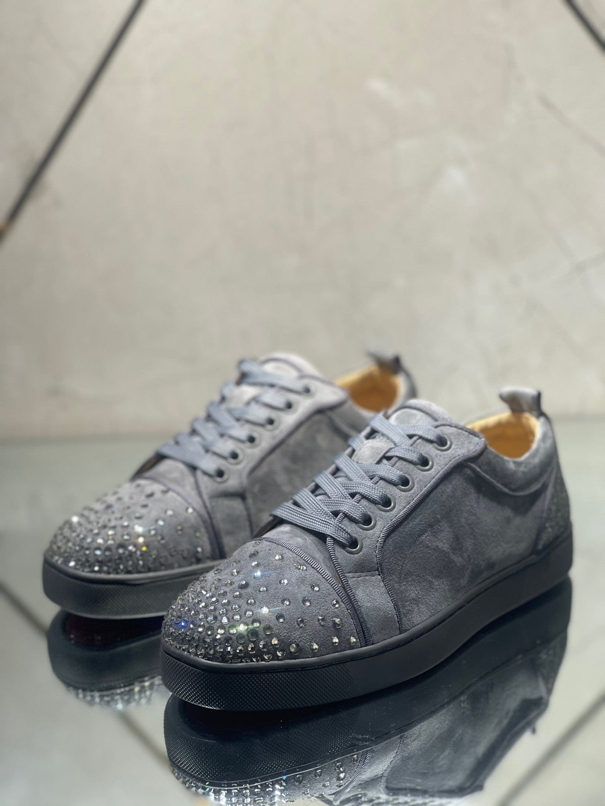 Sneakers & Shoes