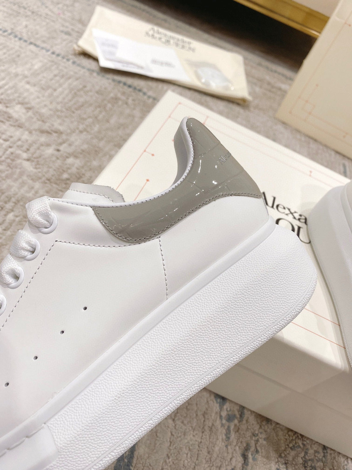 Sneakers & Shoes