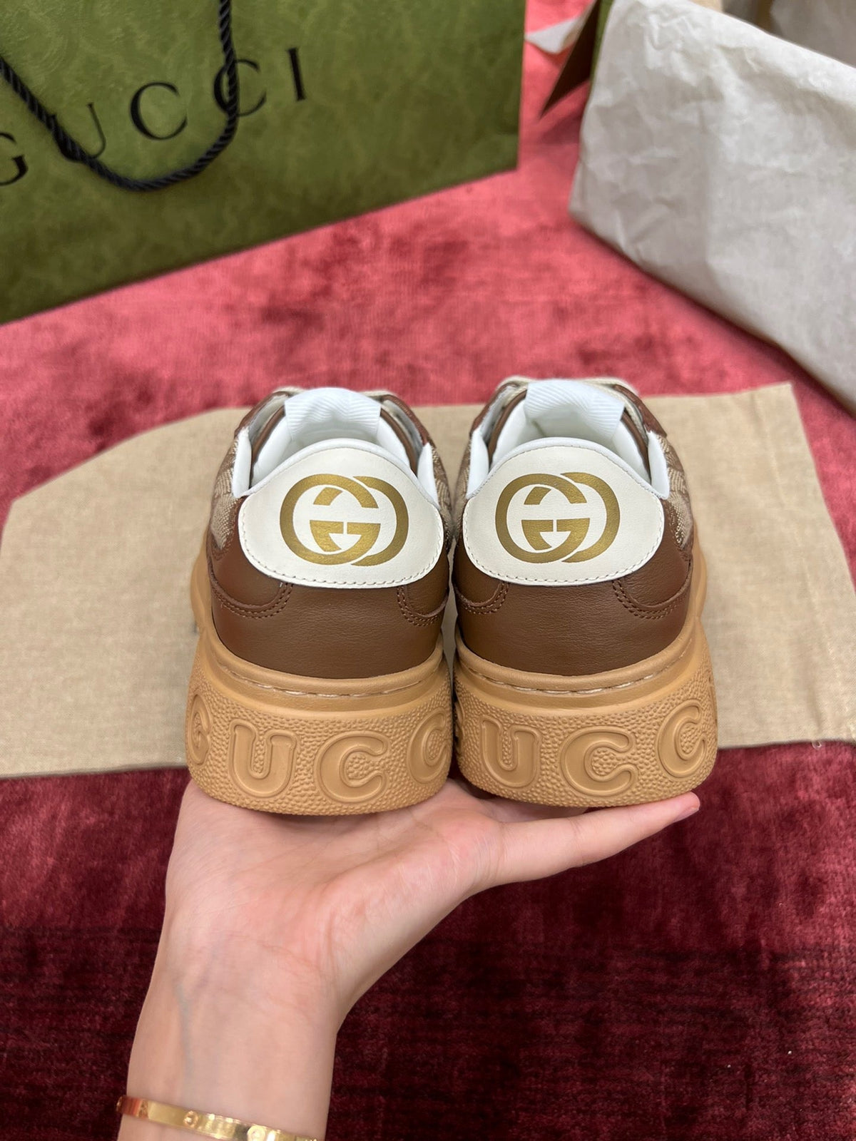 Sneakers & Shoes