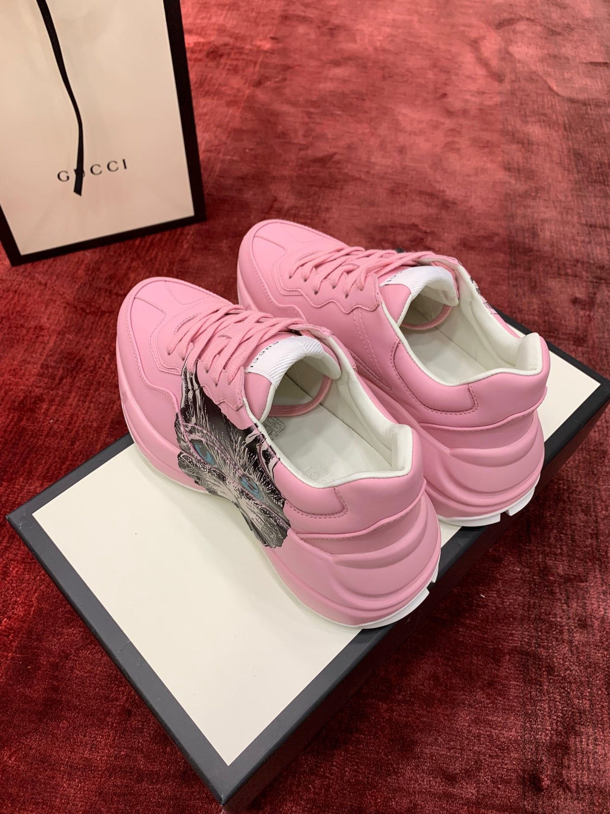 Sneakers & Shoes