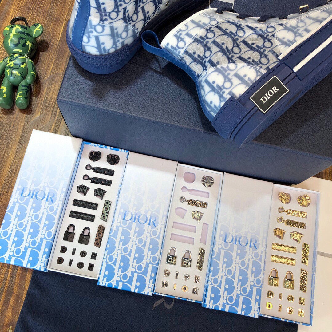 DIO Sneakers