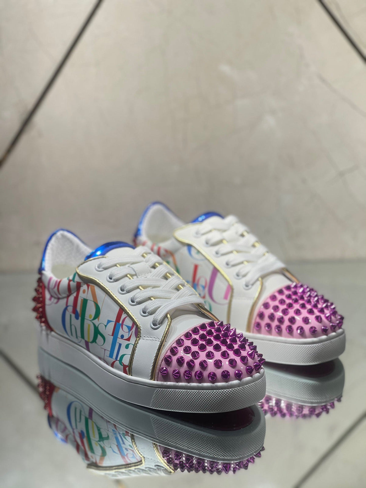 Sneakers & Shoes