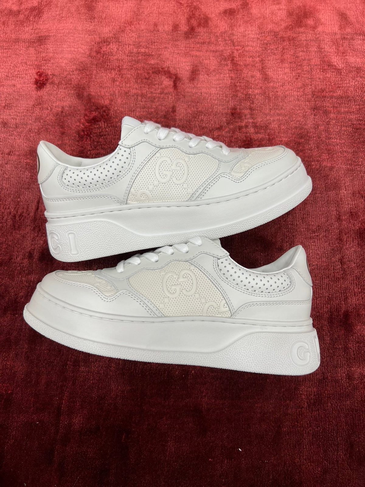 Sneakers & Shoes