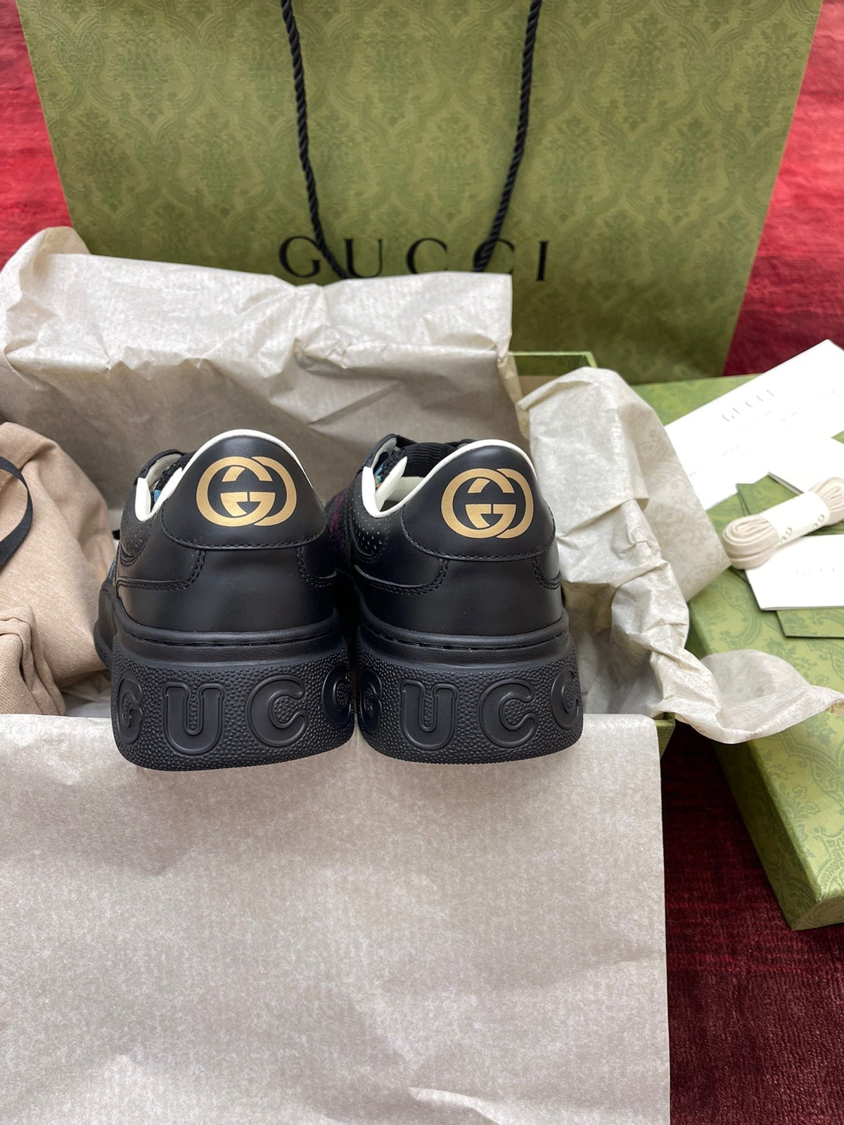 Sneakers & Shoes