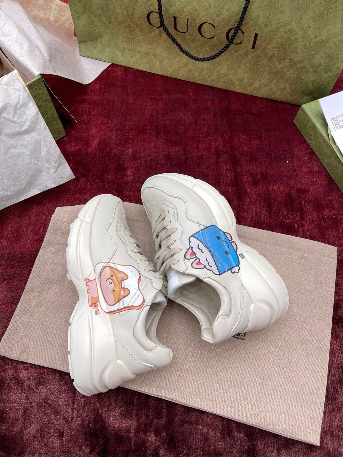 Sneakers & Shoes