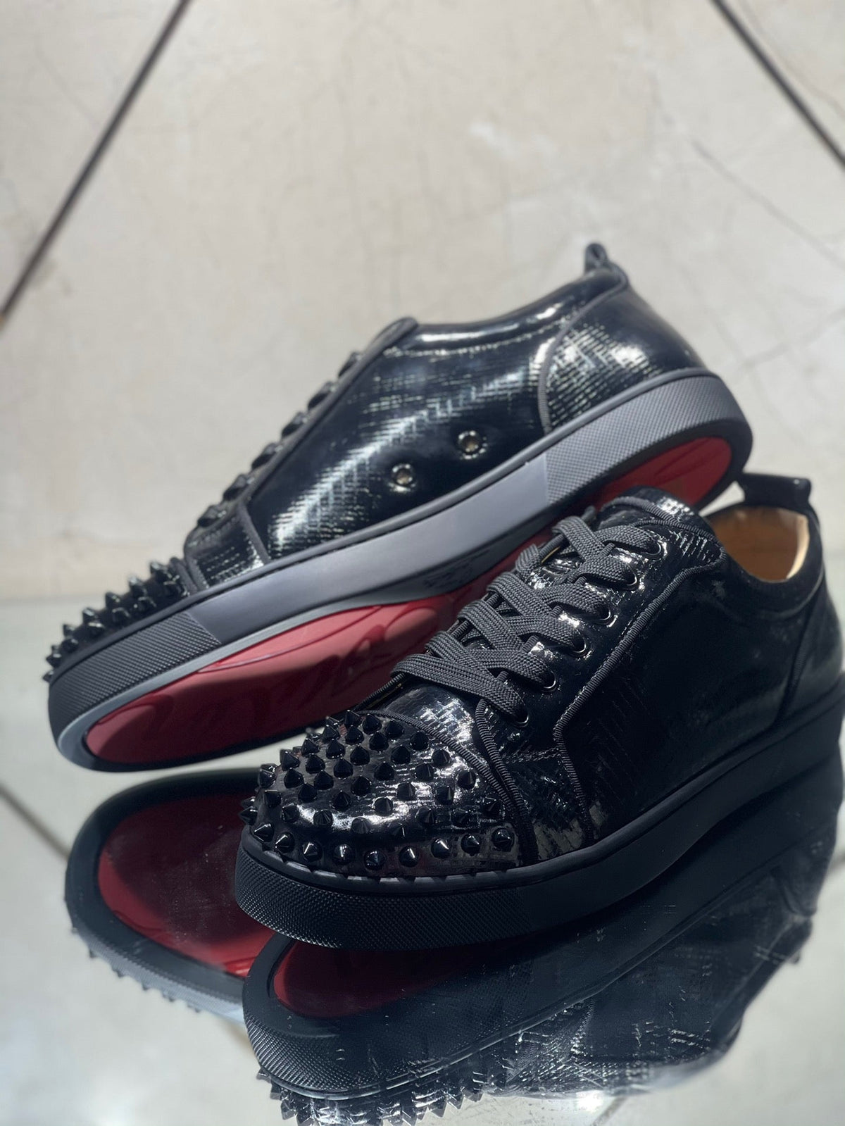 Sneakers & Shoes