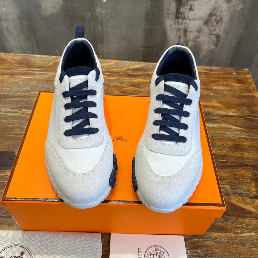 HERM Sneakers