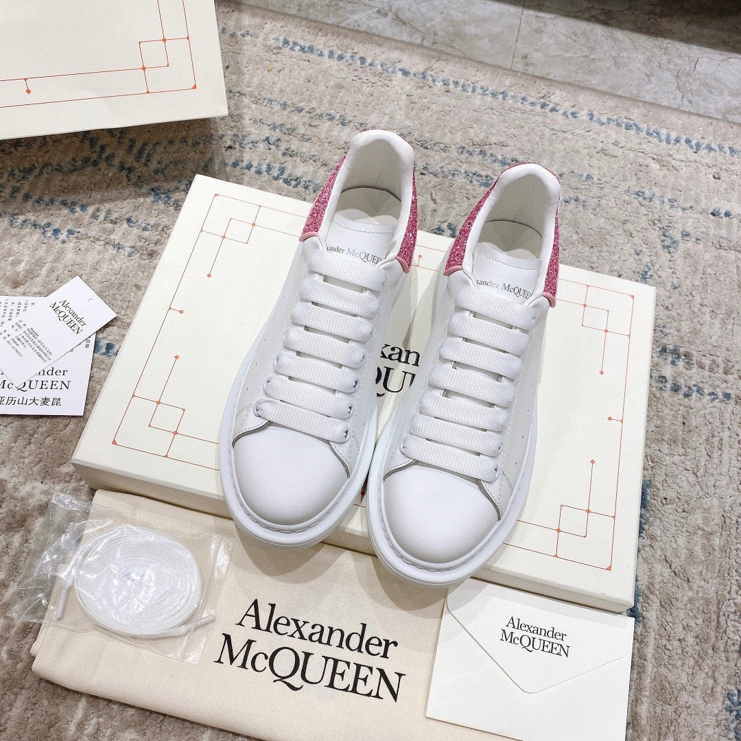 Sneakers & Shoes