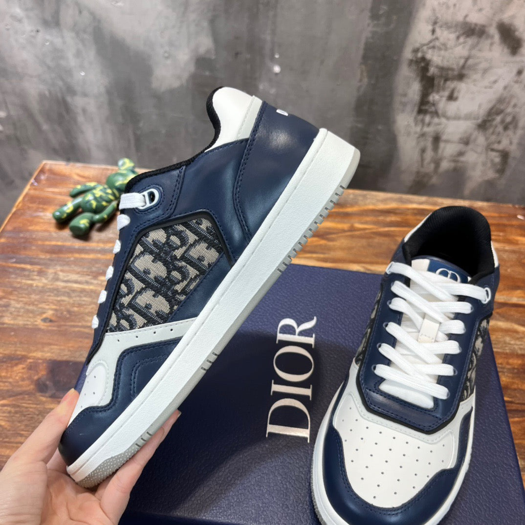 DIO Sneakers
