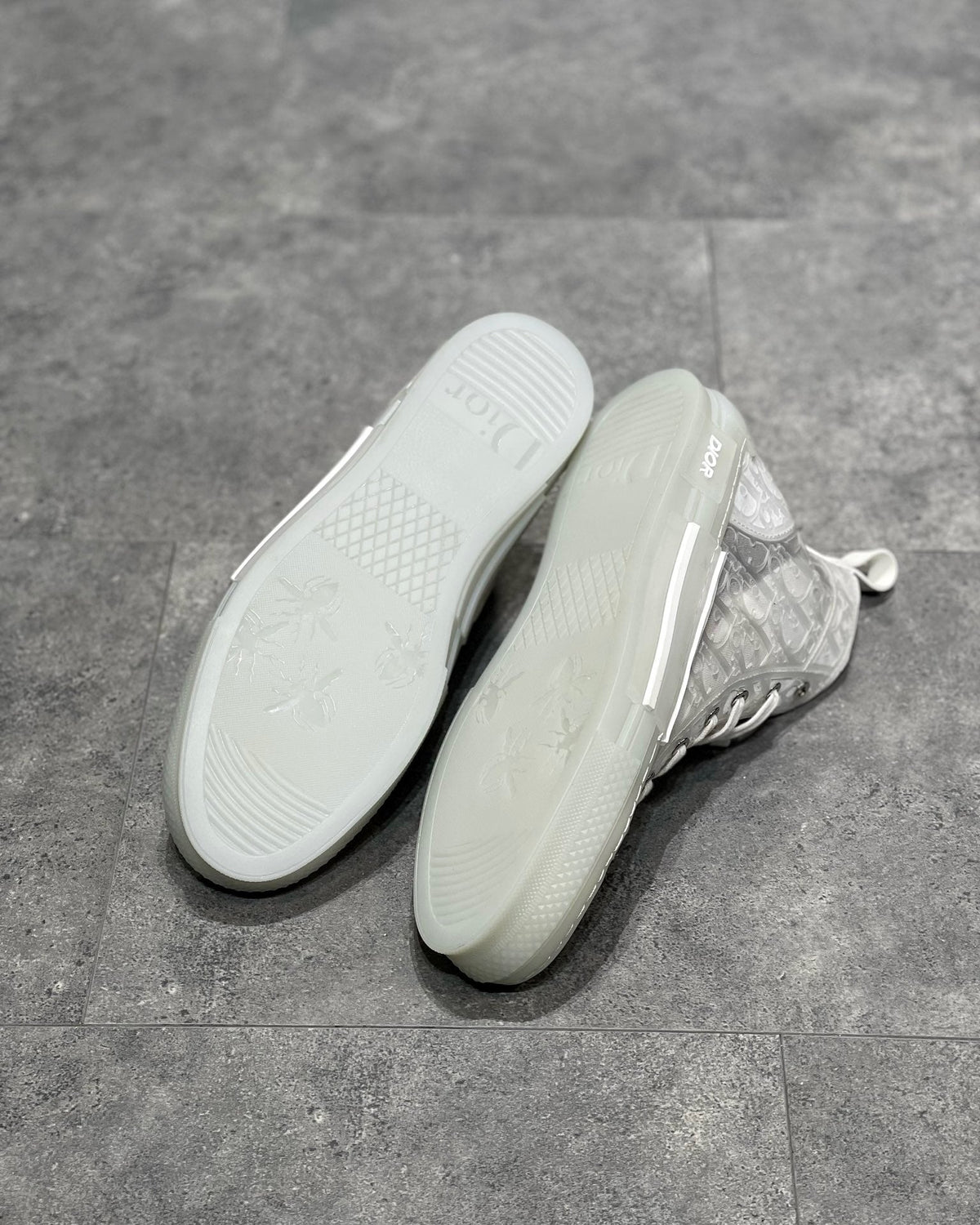 DIO Sneakers