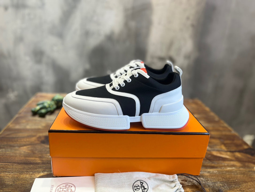 HERM Sneakers