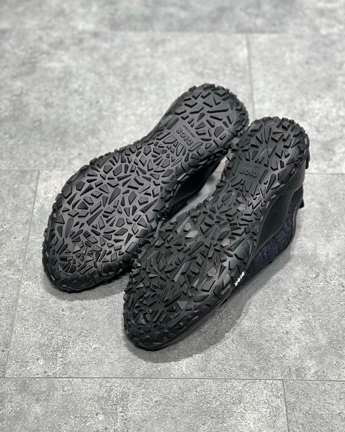 DIO Sneakers