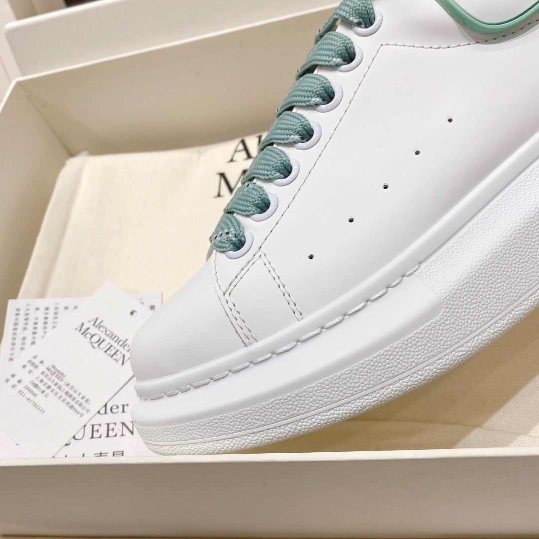 Sneakers & Shoes
