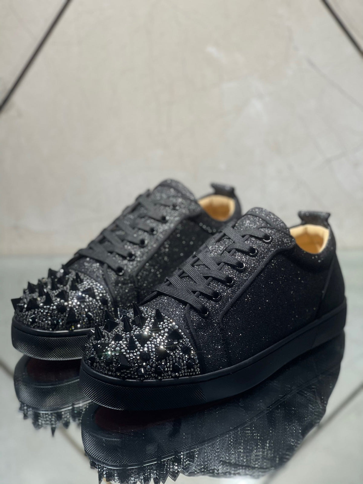 Sneakers & Shoes