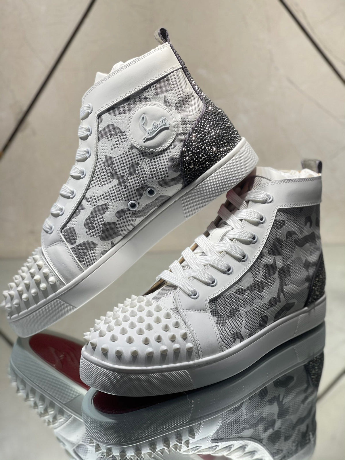 Sneakers & Shoes