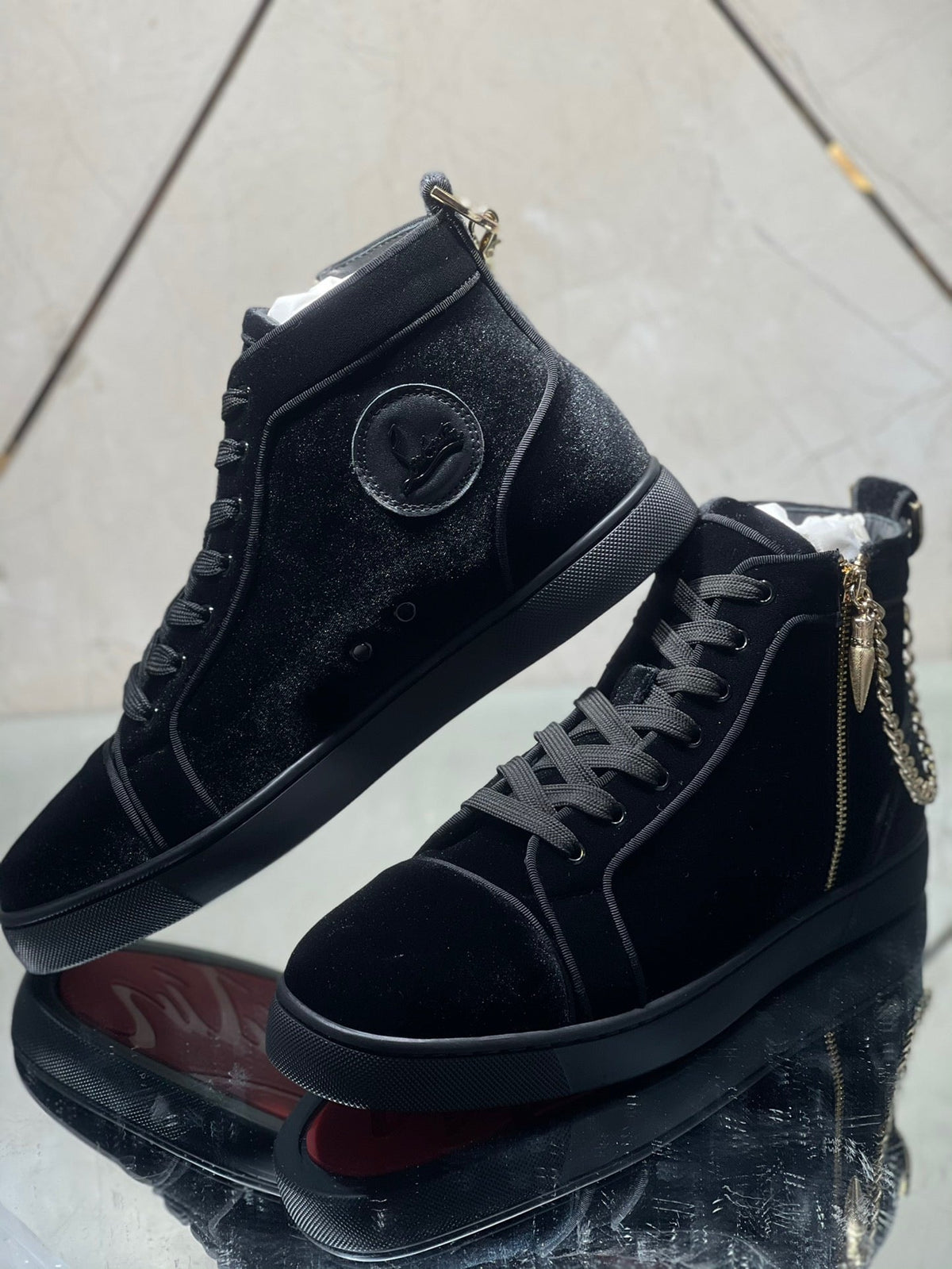 Sneakers & Shoes