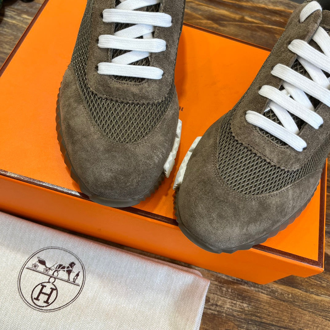 HERM Sneakers