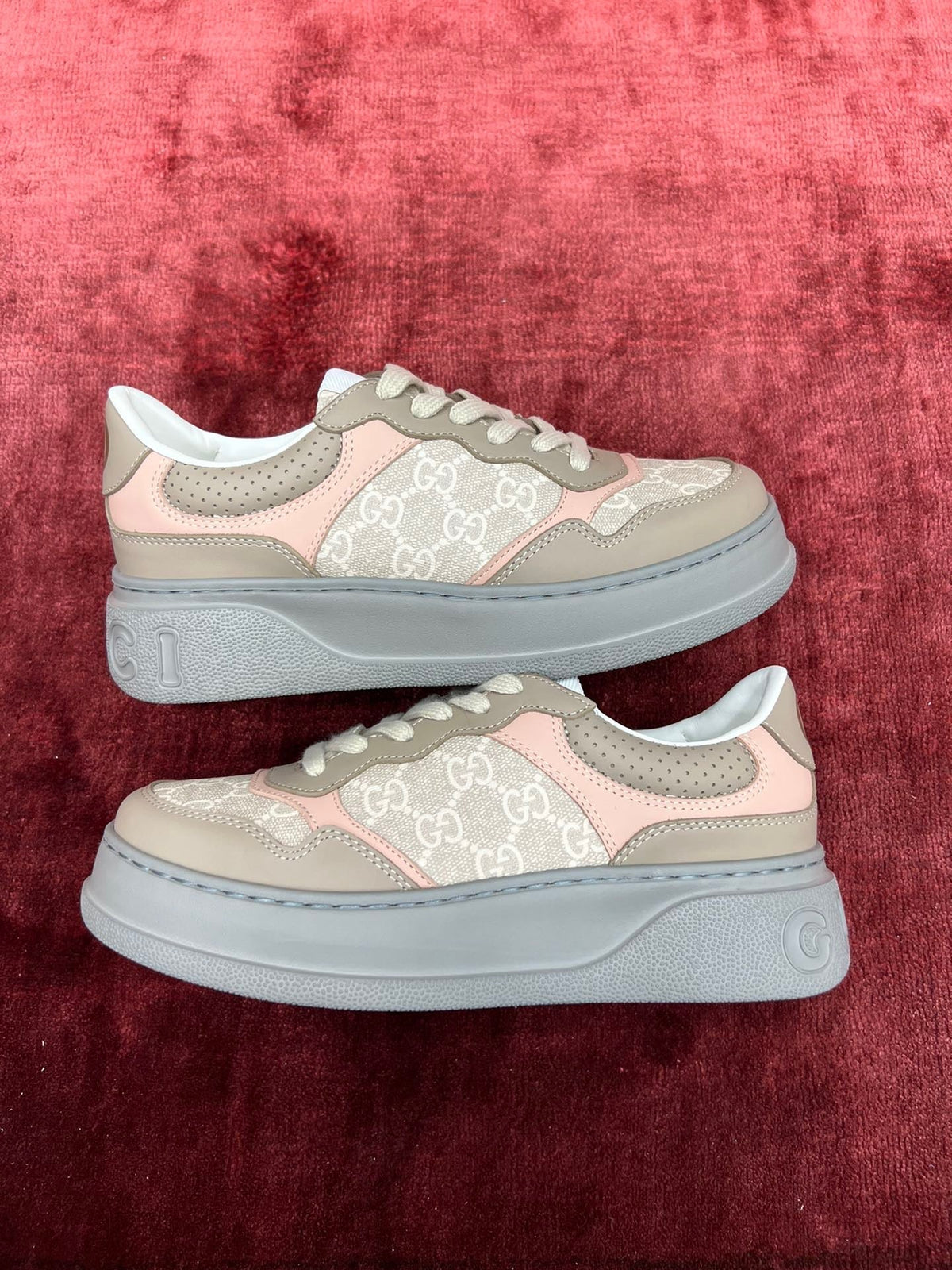 Sneakers & Shoes