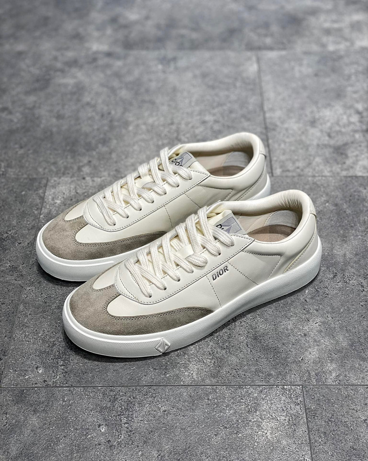 DIO Sneakers