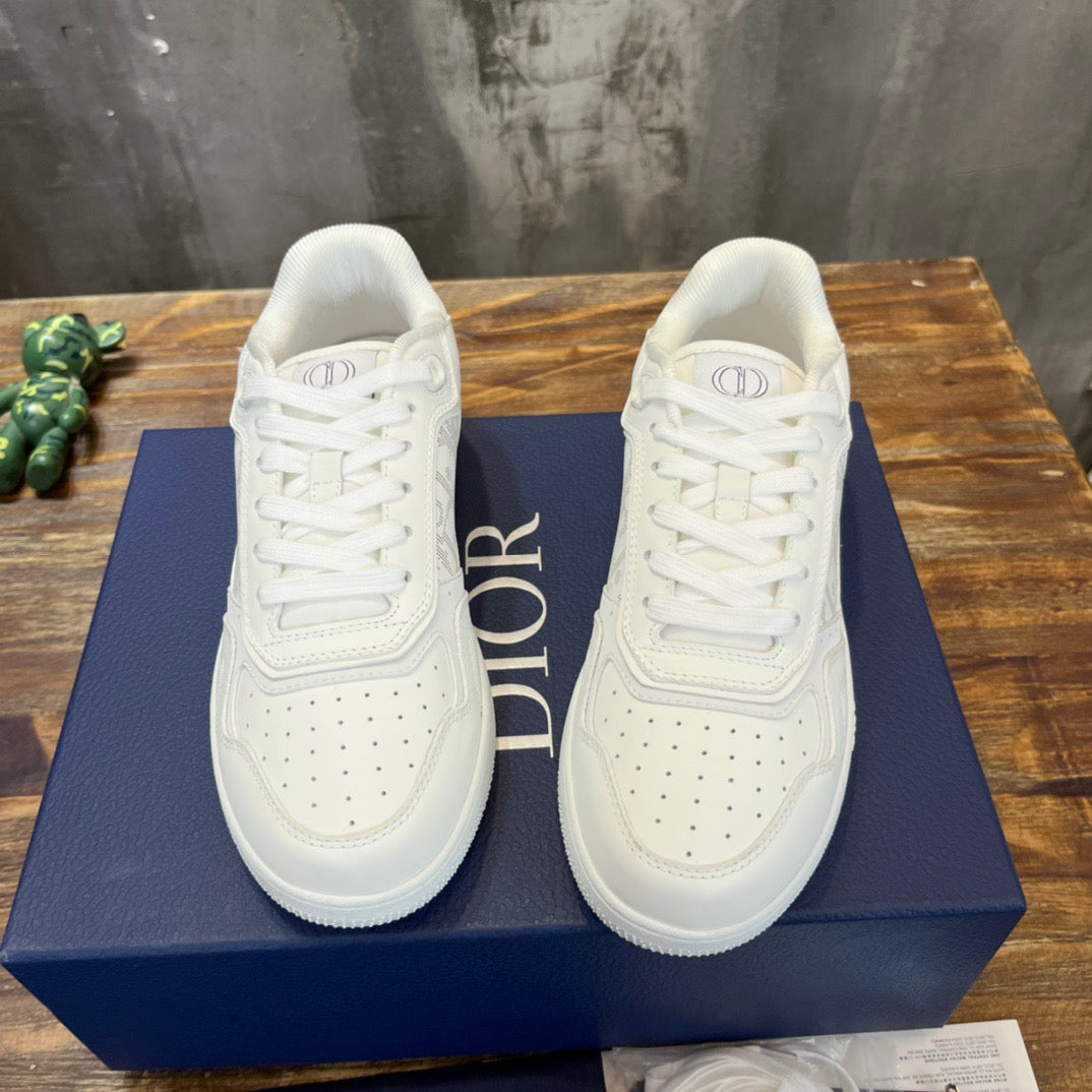 DIO Sneakers