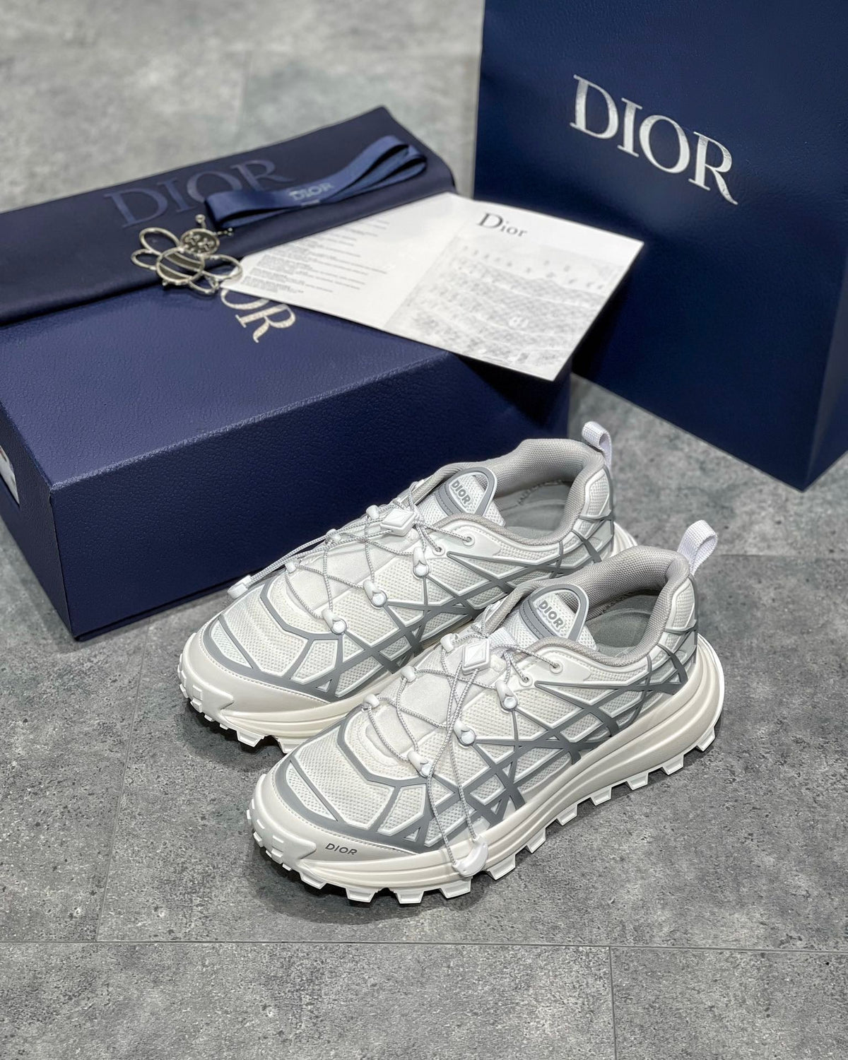 DIO Sneakers