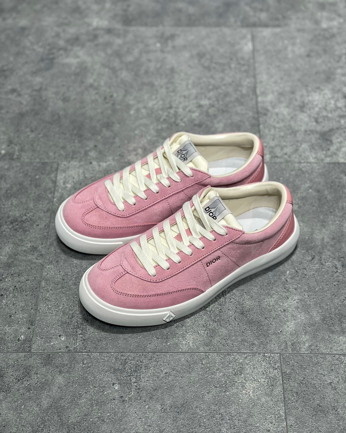 DIO Sneakers