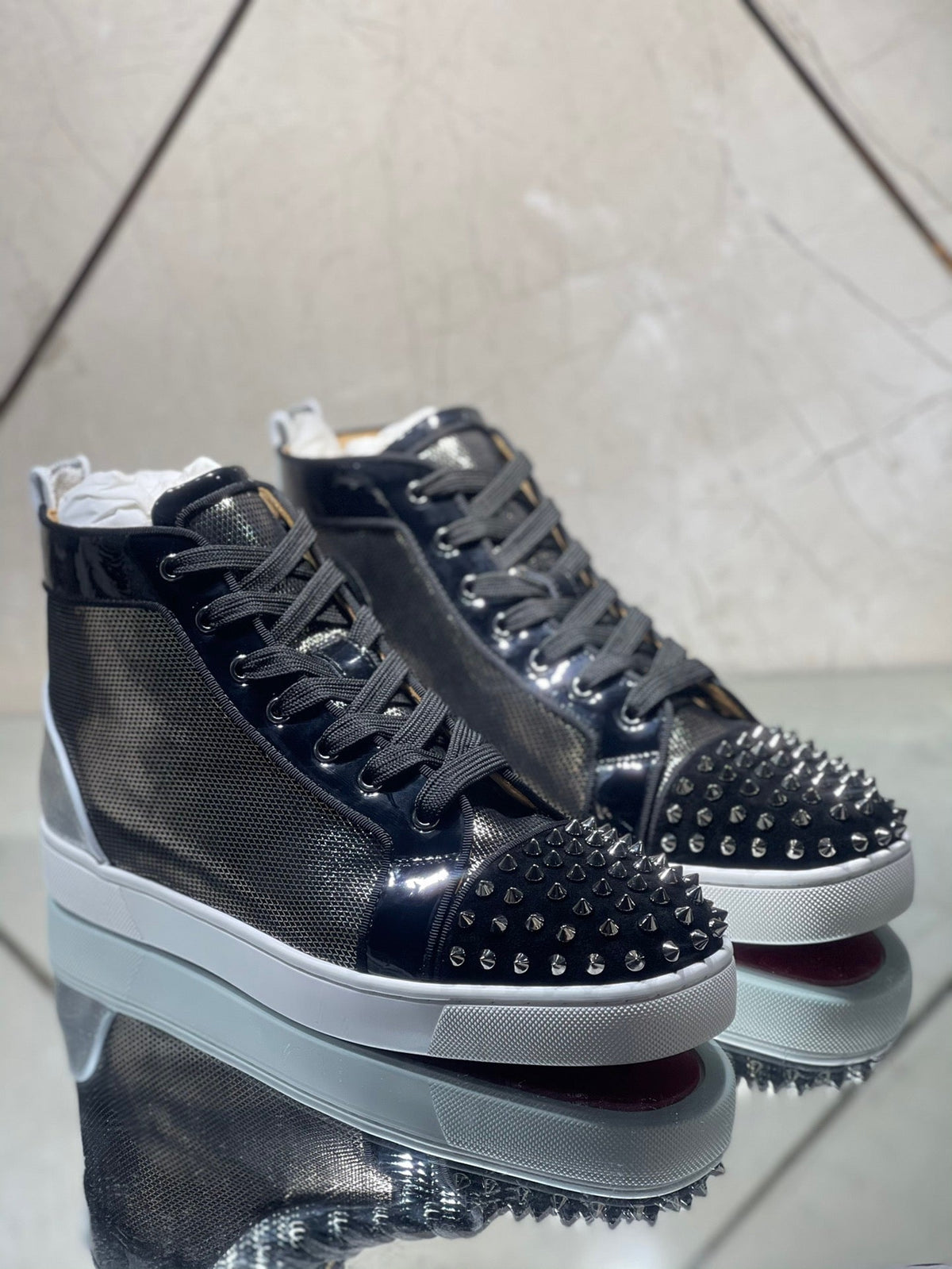 Sneakers & Shoes