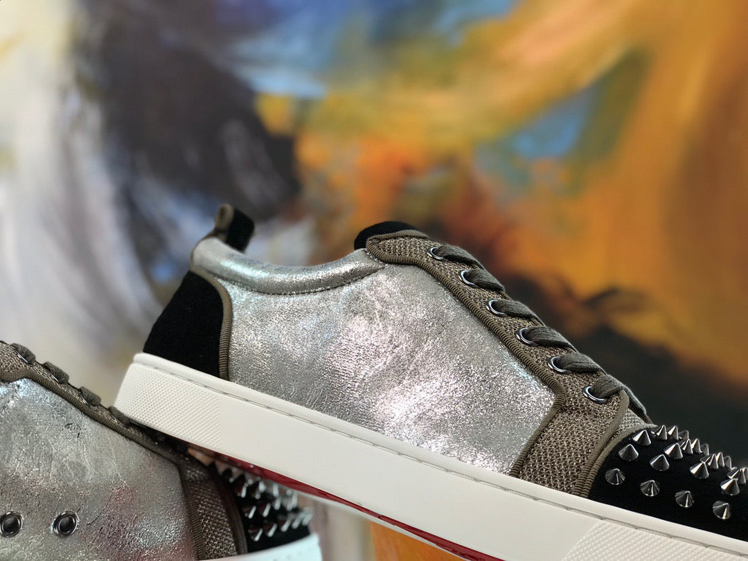 Sneakers & Shoes