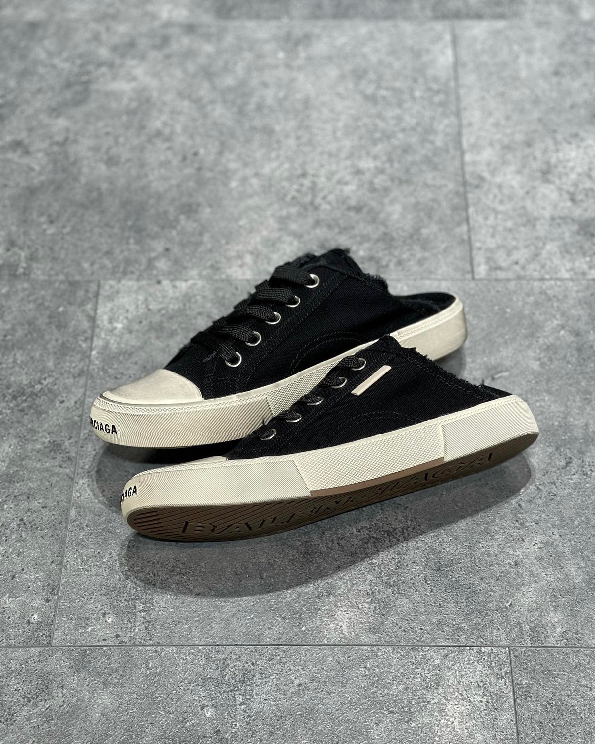 BLCG Sneakers