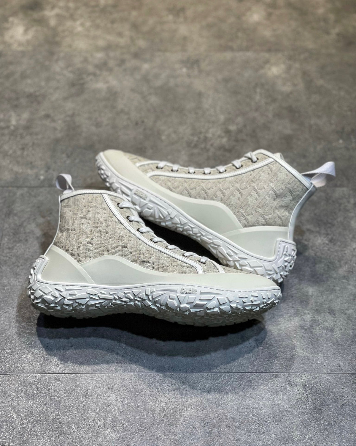 DIO Sneakers