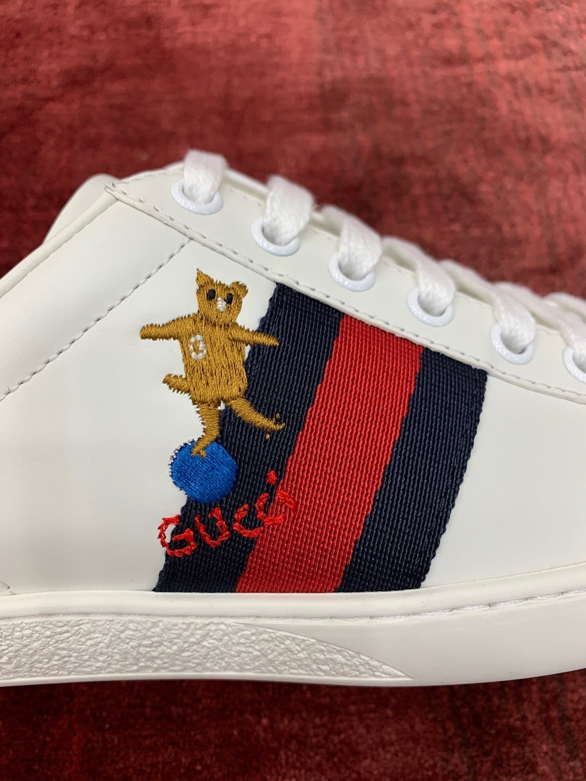Sneakers & Shoes