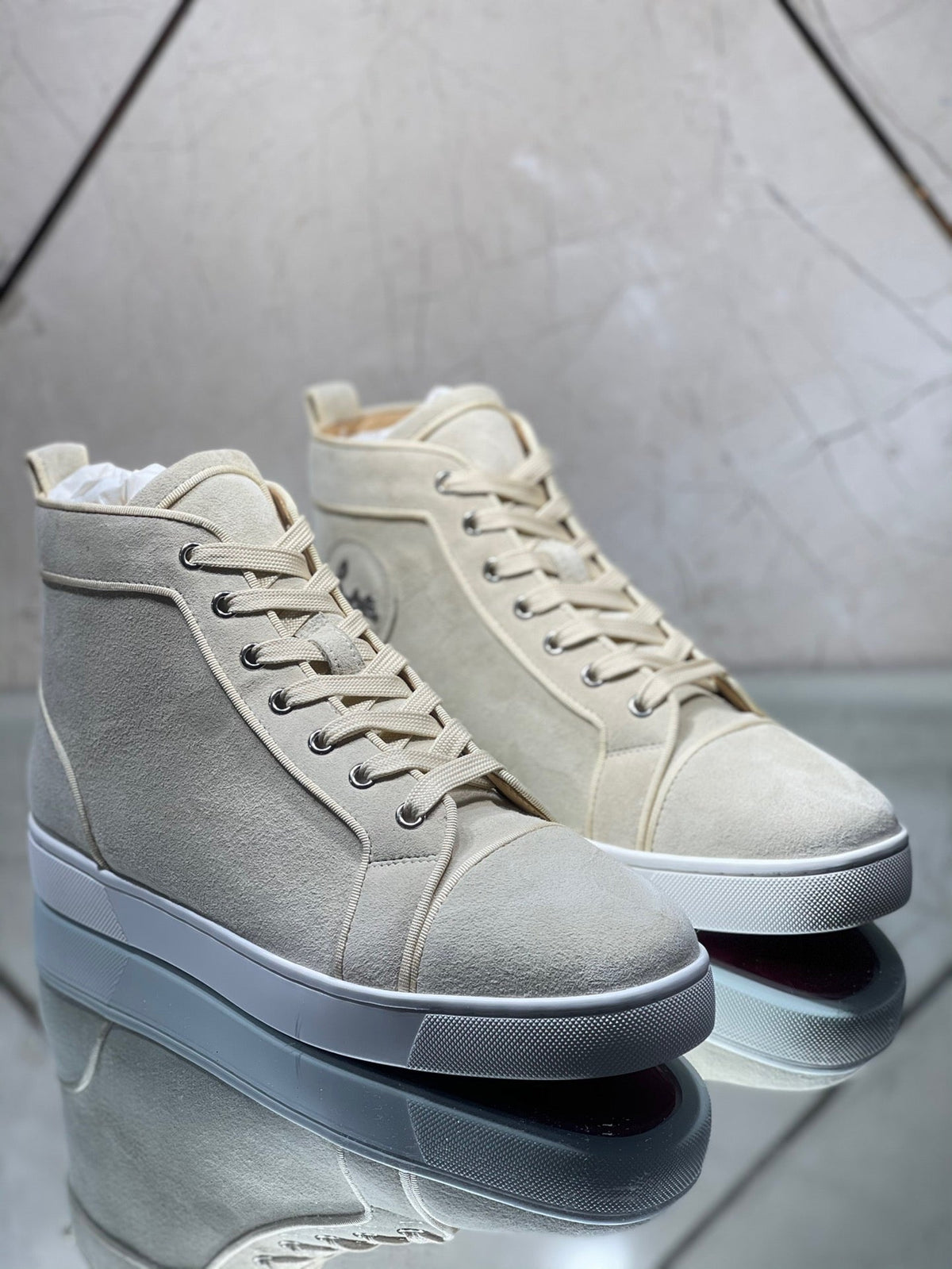 Sneakers & Shoes