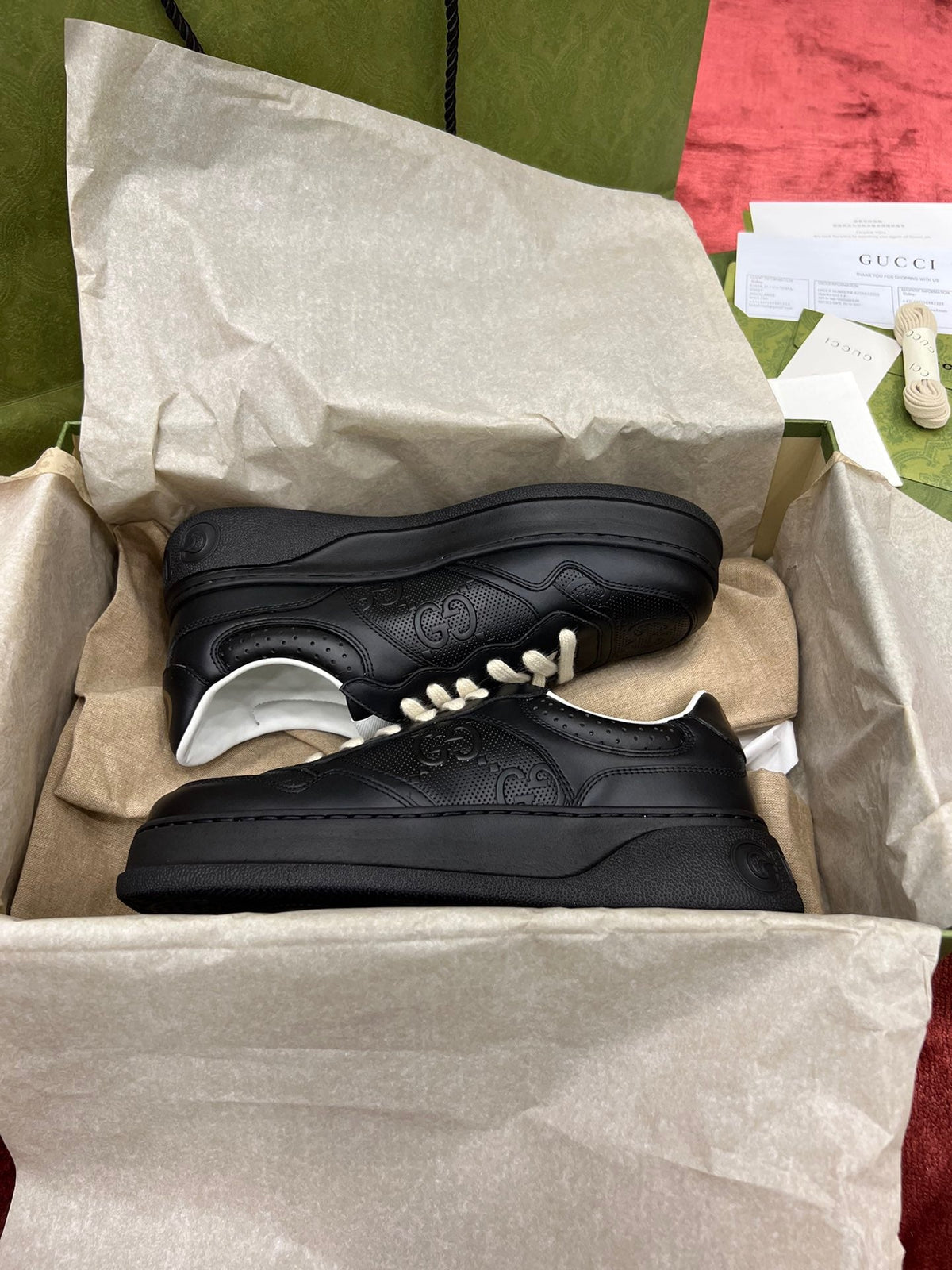 Sneakers & Shoes
