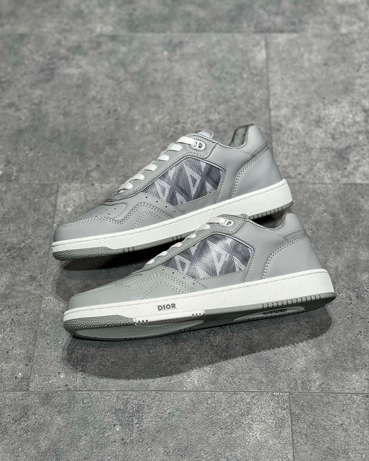 DIO Sneakers