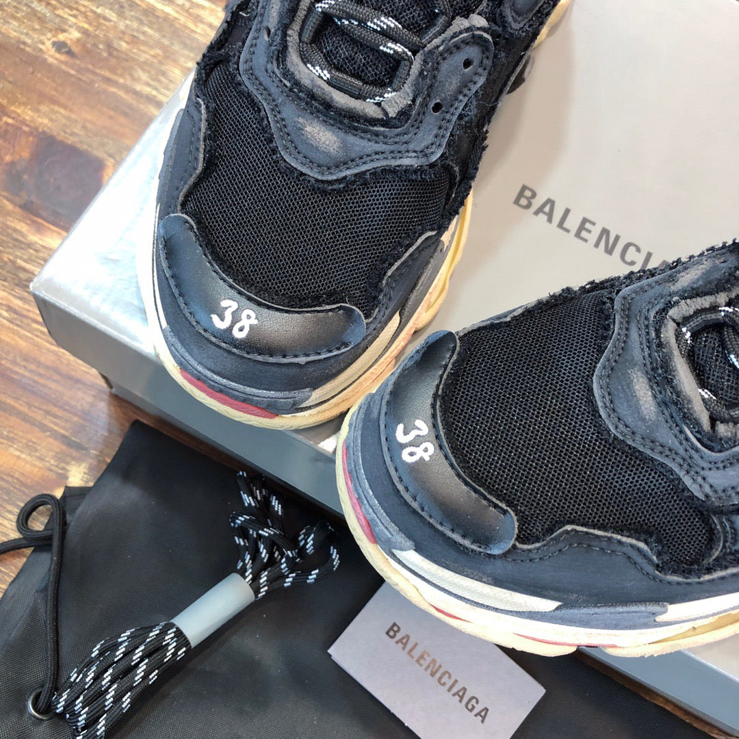 BLCG Sneakers