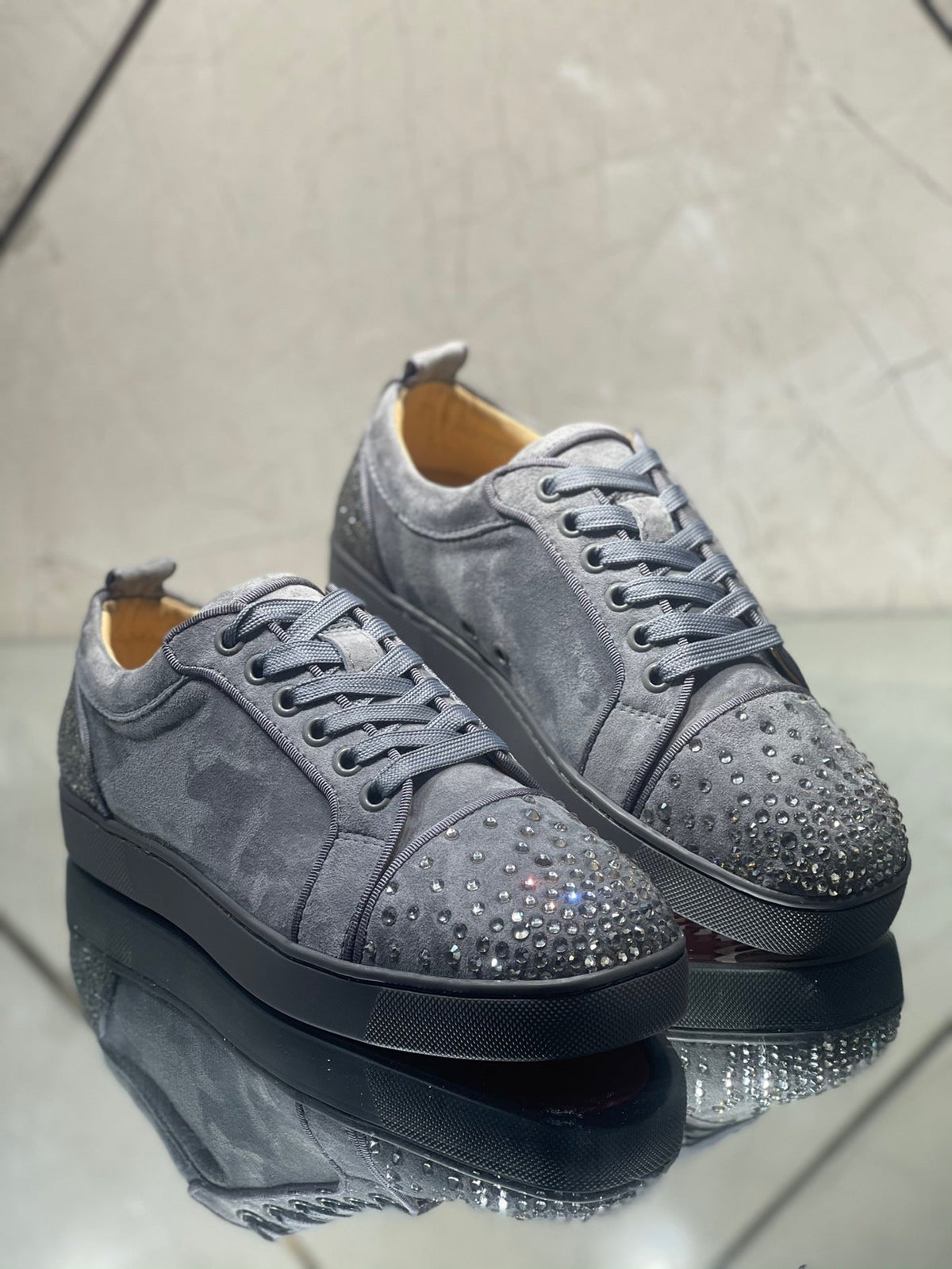 Sneakers & Shoes