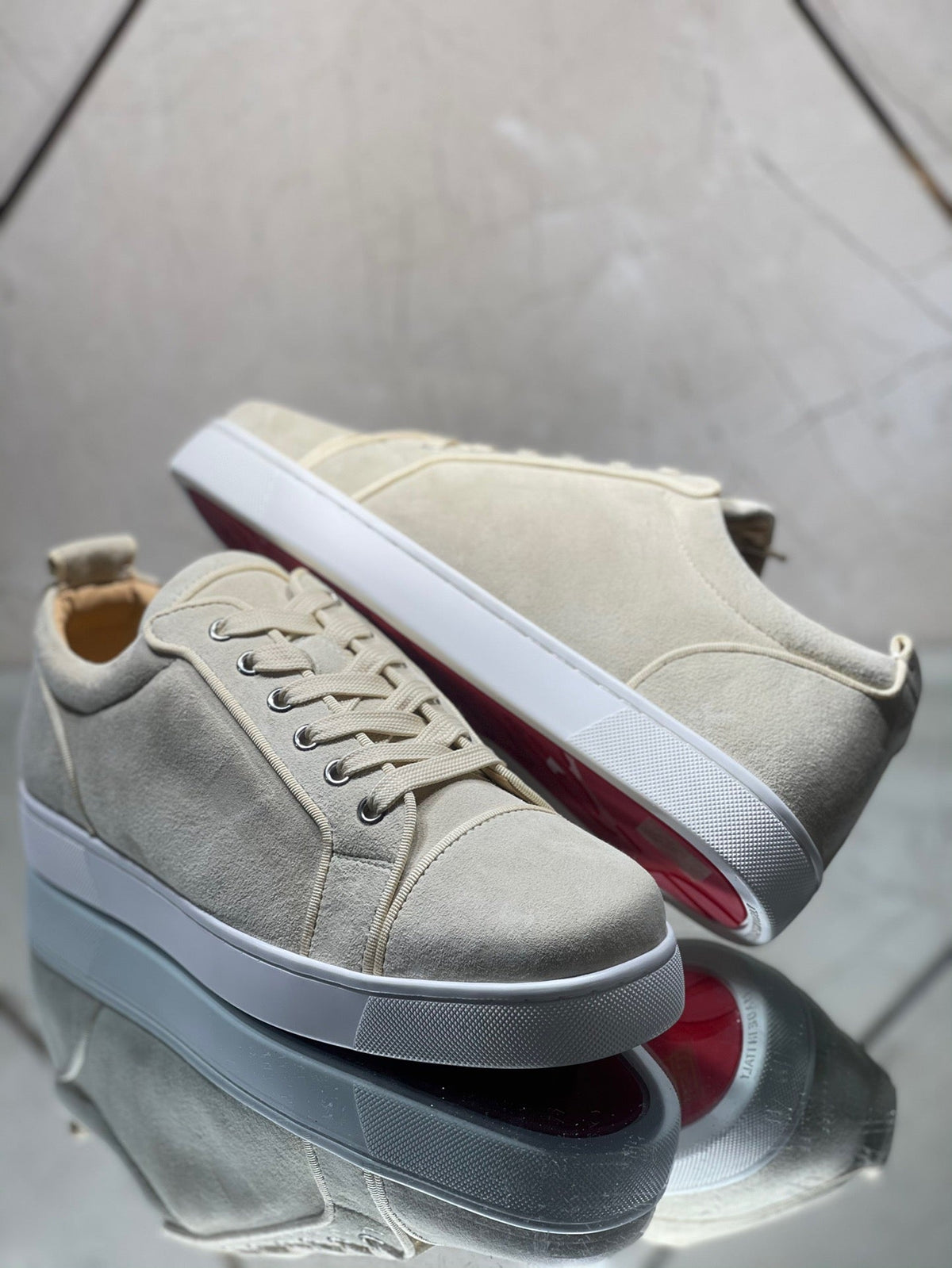 Sneakers & Shoes