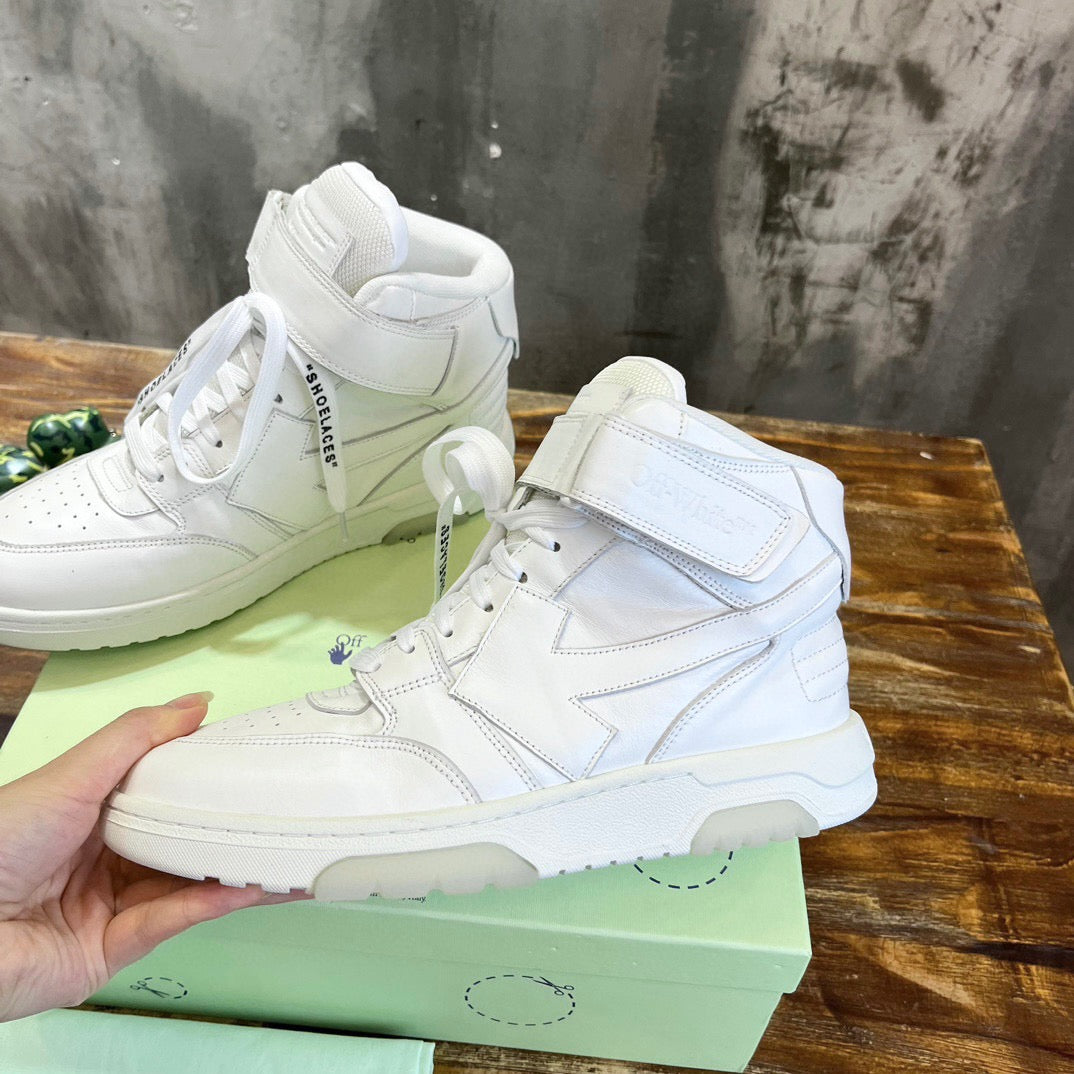 Off-White Sneakers