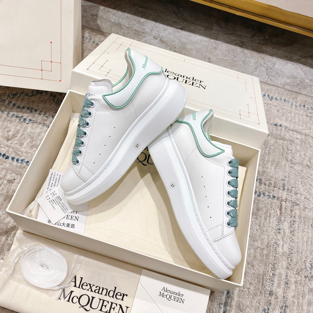 Sneakers & Shoes