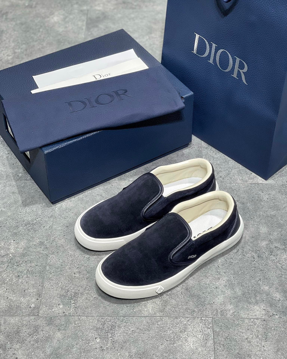 DIO Sneakers